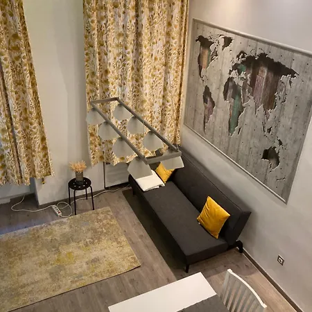 Palatoni Flat In City Center *