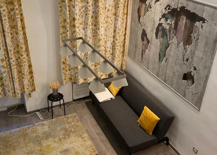 Palatoni Flat In City Center *