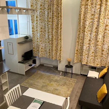 Palatoni Flat In City Center *